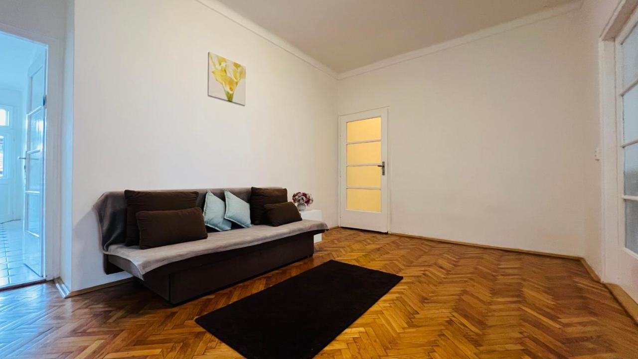 Cosy Flat In The Heart Of Prague Apartment ภายนอก รูปภาพ